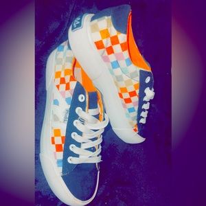 Size 8 checkered Mudd Sneakers
